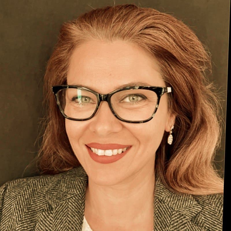 Simona Chitu, Co-founder · Head of Product